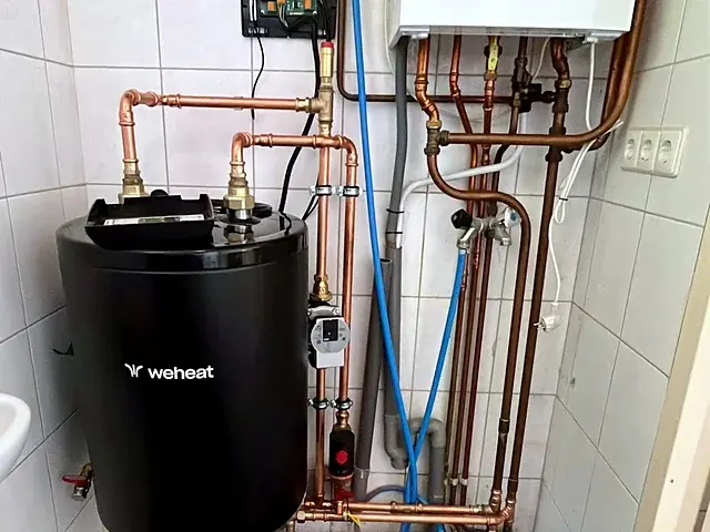 Weheat buffervat van 50 liter in serie met een cv-ketel, binnenopstelling in Enschede